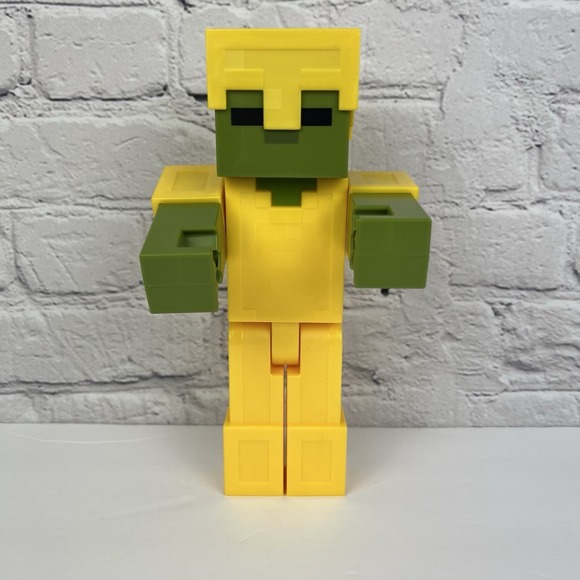 Mattel Other - Minecraft Gold Armored Zombie Large Scale 8.5" Posable Figure Mojang Mattel Used